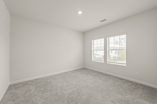 Building Photo - 7136 Bryce Ave