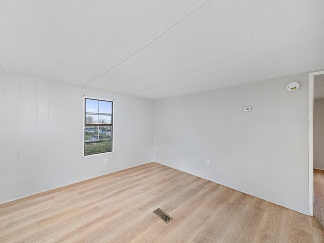 Building Photo - 53 Cushion Pl