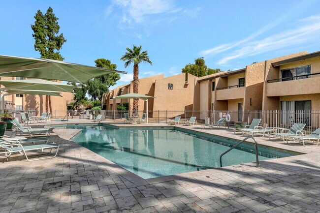 Primary Photo - 8055 E Thomas Rd