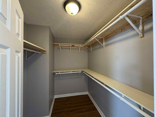 Building Photo - Welcome to Chinook Haven – Your Spacious Retreat Near Fort Campbell!