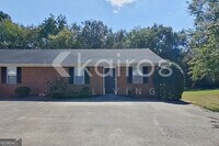 Building Photo - 180 Deer Pkwy