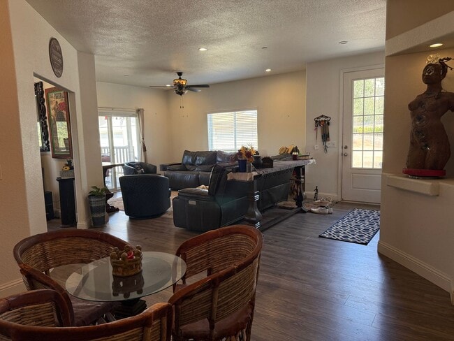 Building Photo - Unique opportunity!  3 BR 2.5 BA Farm-ranc...
