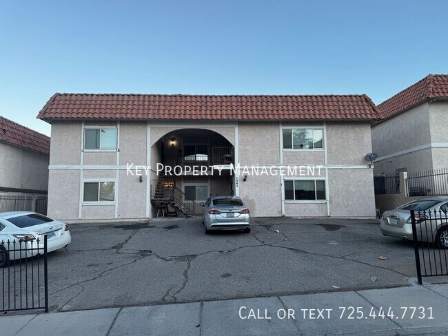 Primary Photo - 2 BEDROOM 2 BATH, FIRST FLOOR UNIT, RENOVA...