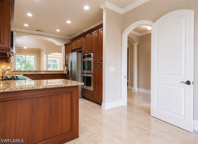 Building Photo - 2915 Coco Lakes Dr