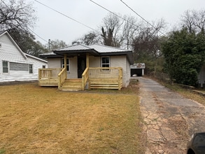 Building Photo - 227 The Plaza