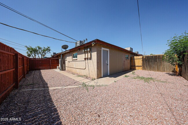 Building Photo - 4423 N 23rd Ave