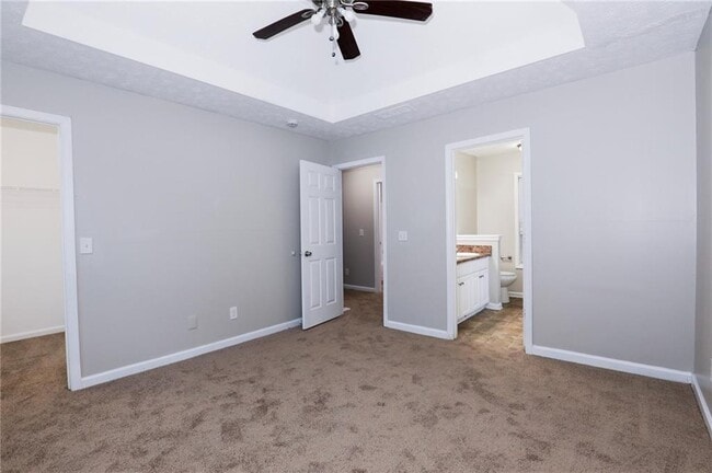 Building Photo - 2108 Lindley Ln