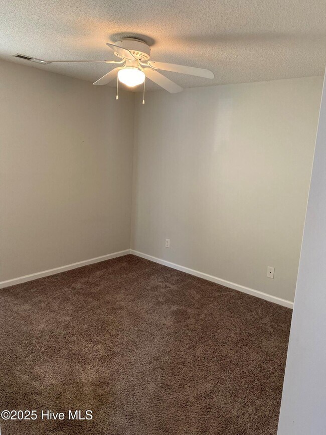 Building Photo - 5010 Hunters Trail