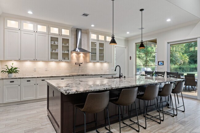 Building Photo - 25019 Butler Hill Ct