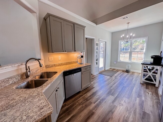 Building Photo - 6454 Self Creek Rd