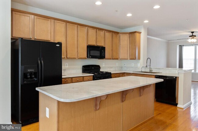 Building Photo - 7672 Timbercross Ln