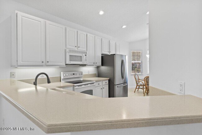 Building Photo - 636 Copperhead Cir