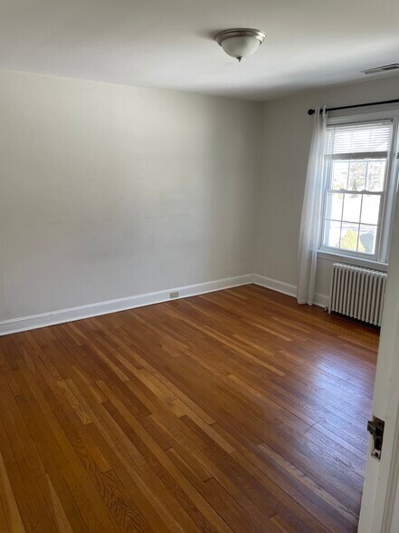 Building Photo - 69 S Pine Creek Rd