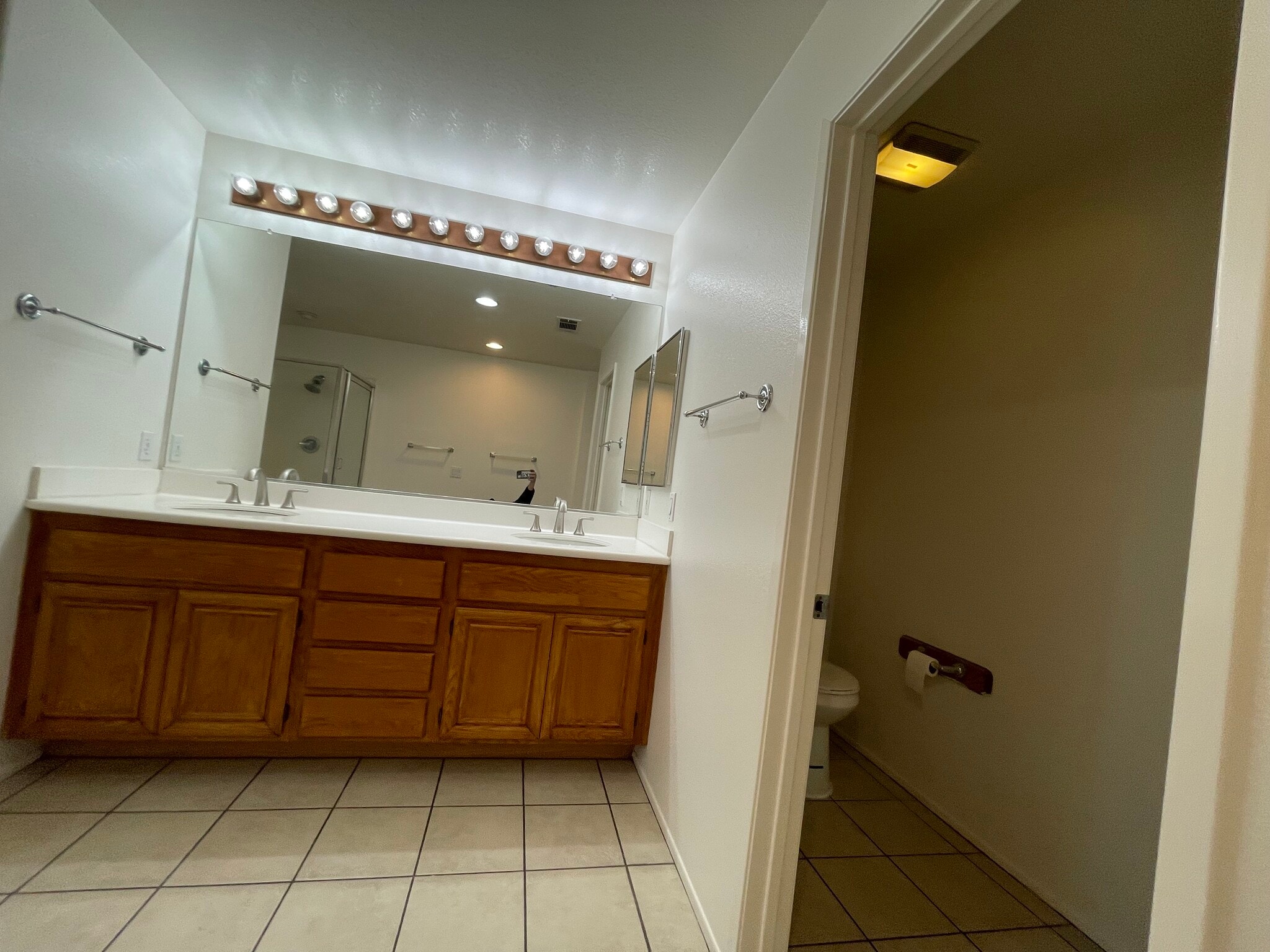 Building Photo - 2300 Jeans Ct