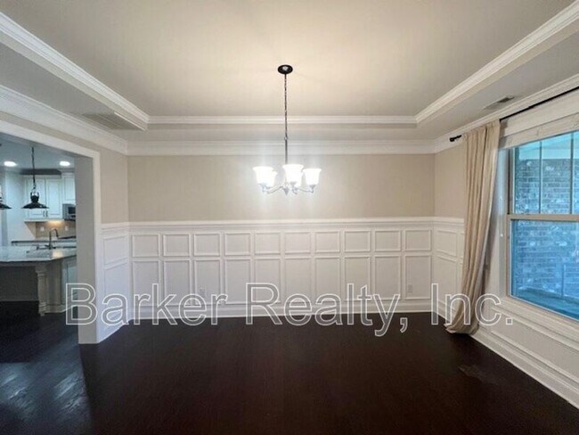 Building Photo - 324 Matilda Pl