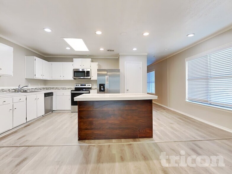 Building Photo - 7454 Myrtle Trail