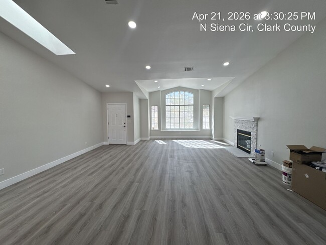 Building Photo - Remodeled Single Story, 4 Bedroom Home in Desert Shores