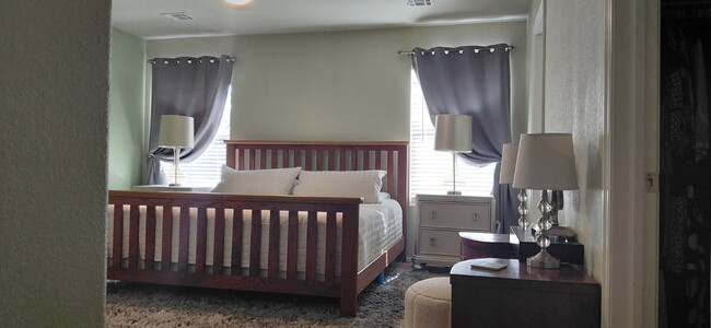 Building Photo - 10717 N 154th E Ave