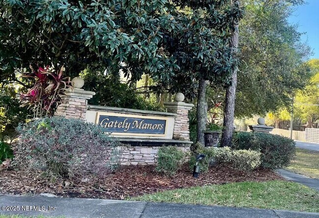 Building Photo - 12402 Mt Pleasant Woods Dr
