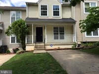 Building Photo - 204 Staunton Ct