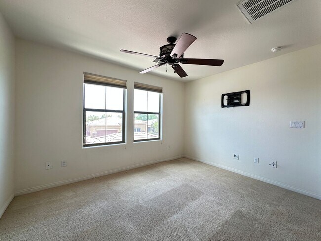 Building Photo - Summerlin Village 16 Ladera Phase 3