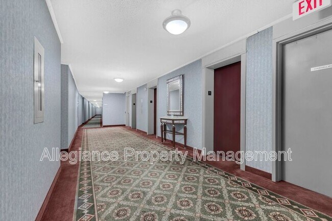Building Photo - 1225 Martha Custis Dr