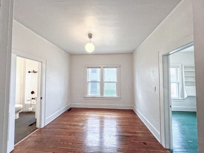 Bedroom 2 - 1418 South Elwood Avenue