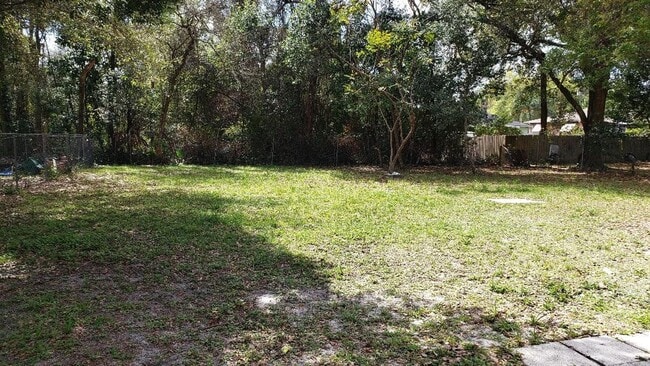 Building Photo - 1 Bed 1 Bath Remodeled Home | Pet Friendly | Washer Dryer Hook Ups | Section 8 Welcome