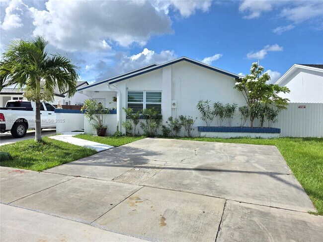 Building Photo - 12307 SW 195th Terrace