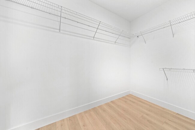 Building Photo - 1450 SW 23rd St