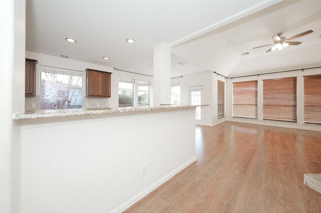 Building Photo - 4426 Greenwood Trace Ln