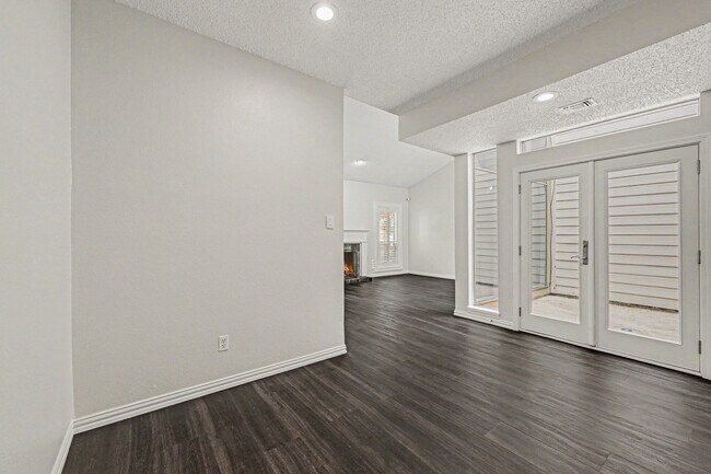 Building Photo - 5913 Woodway Place Ct