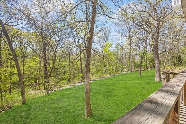 Building Photo - Spacious 3-Bedroom, 2.5 Bathroom Home in Woods Creek - Prime Bentonville Location