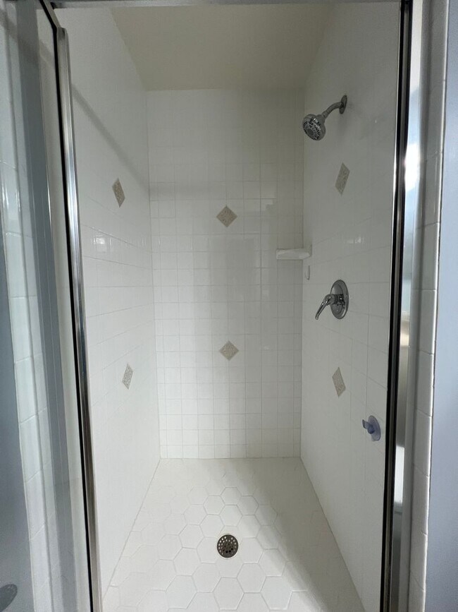 Building Photo - Furnished/Short Term Rental ** Available 5/1/26 ** 3 Bed/2 Bath Condo ** Punta Gorda ** $2,750/mo...