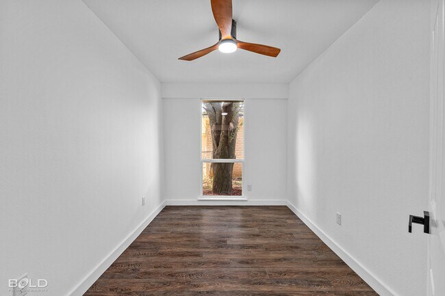 Building Photo - 2518 Belmont Blvd