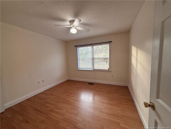 Building Photo - 3713 Rockhurst Dr