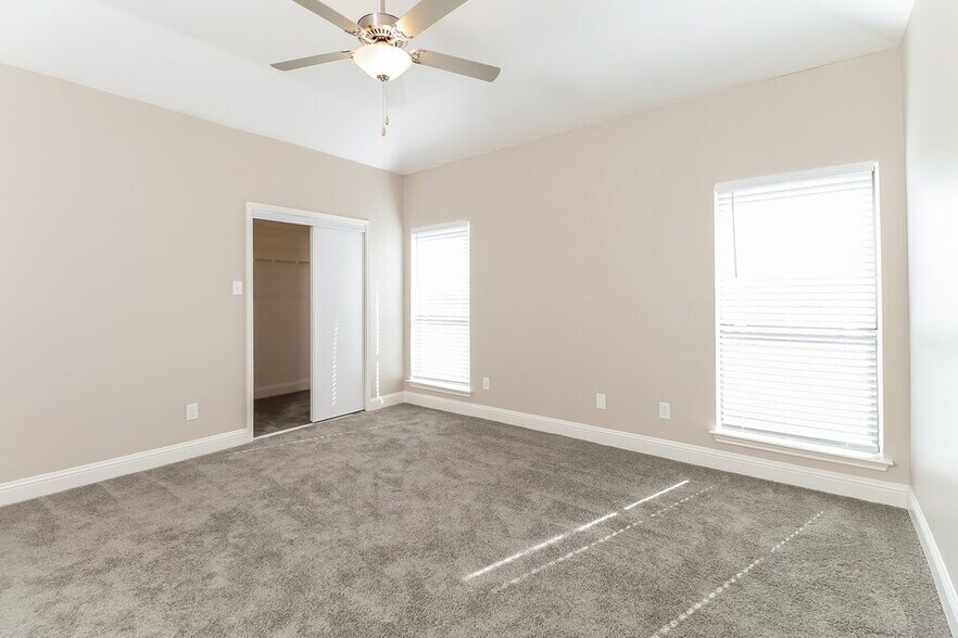 Building Photo - 1029 Primrose St