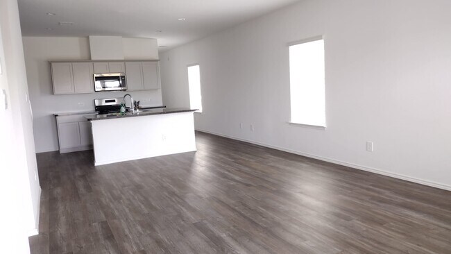 Building Photo - 24315 Saddlestone Green Dr