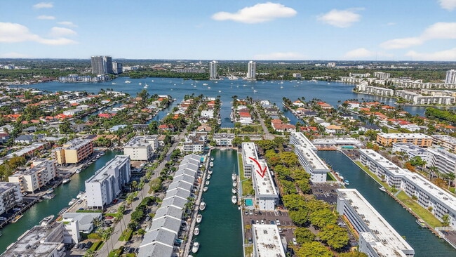 Building Photo - 3550 NE 169th St