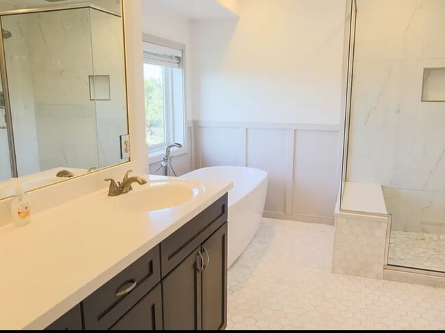 Building Photo - 8555 Piute Dr