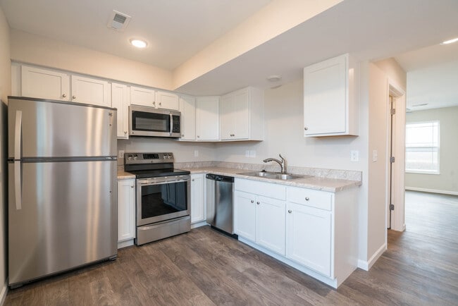 Kitchen - Up Towne Apartments