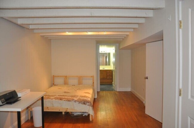 Building Photo - No Brokers Fee. Mission Hill Area. Available September 1. Laundry , Central Heat, Deck, Eat-in Ki...