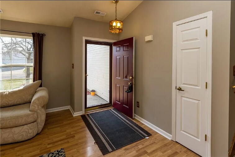 Building Photo - 1502 Brook Pointe Dr
