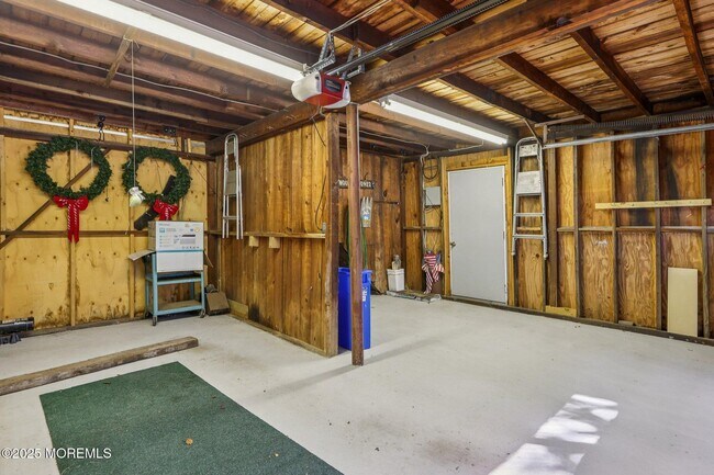 Building Photo - 320 Worthington Ave