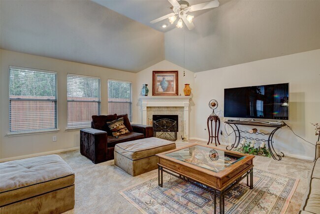 Building Photo - 9022 Westwillow Dr