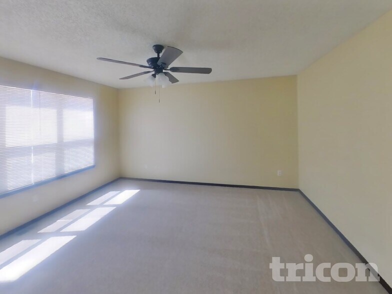 Building Photo - 1020 White Stone Way