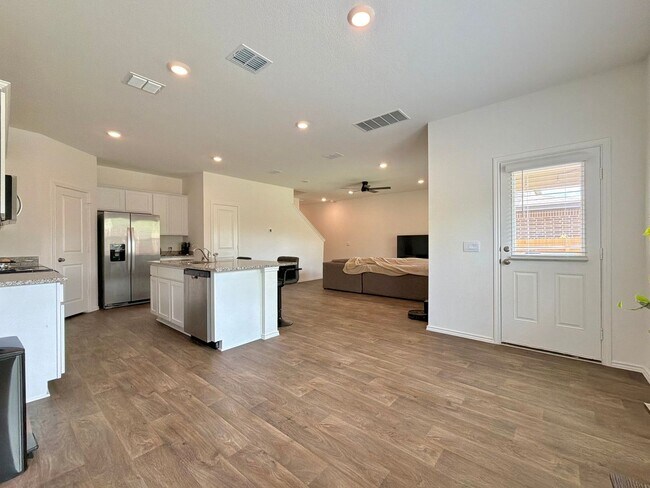 Building Photo - 14812 Afleet Alex St