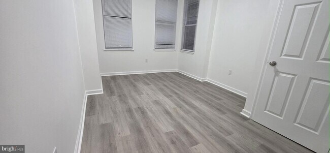 Building Photo - 2233 N 16th St