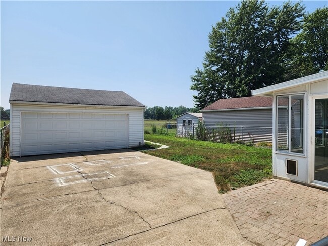 Building Photo - 292 Parkway Dr
