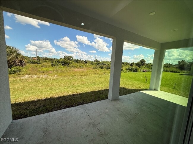 Building Photo - 1027 Eisenhower Blvd